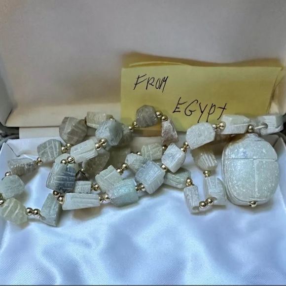 Vintage Scarab stone Necklace From Egyptian Revival Cream Glazed Carved 26” - Picture 3 of 4